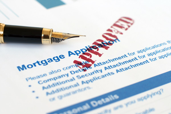 What Can a Mortgage Broker Do That My Bank Can’t?